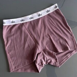 Alo Yoga Lounge Shorts 😍